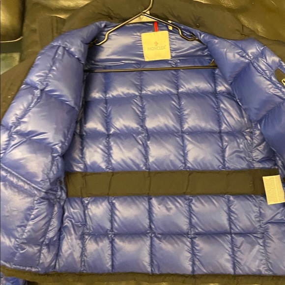 Moncler Blue puffer jacket - Picture 4 of 7
